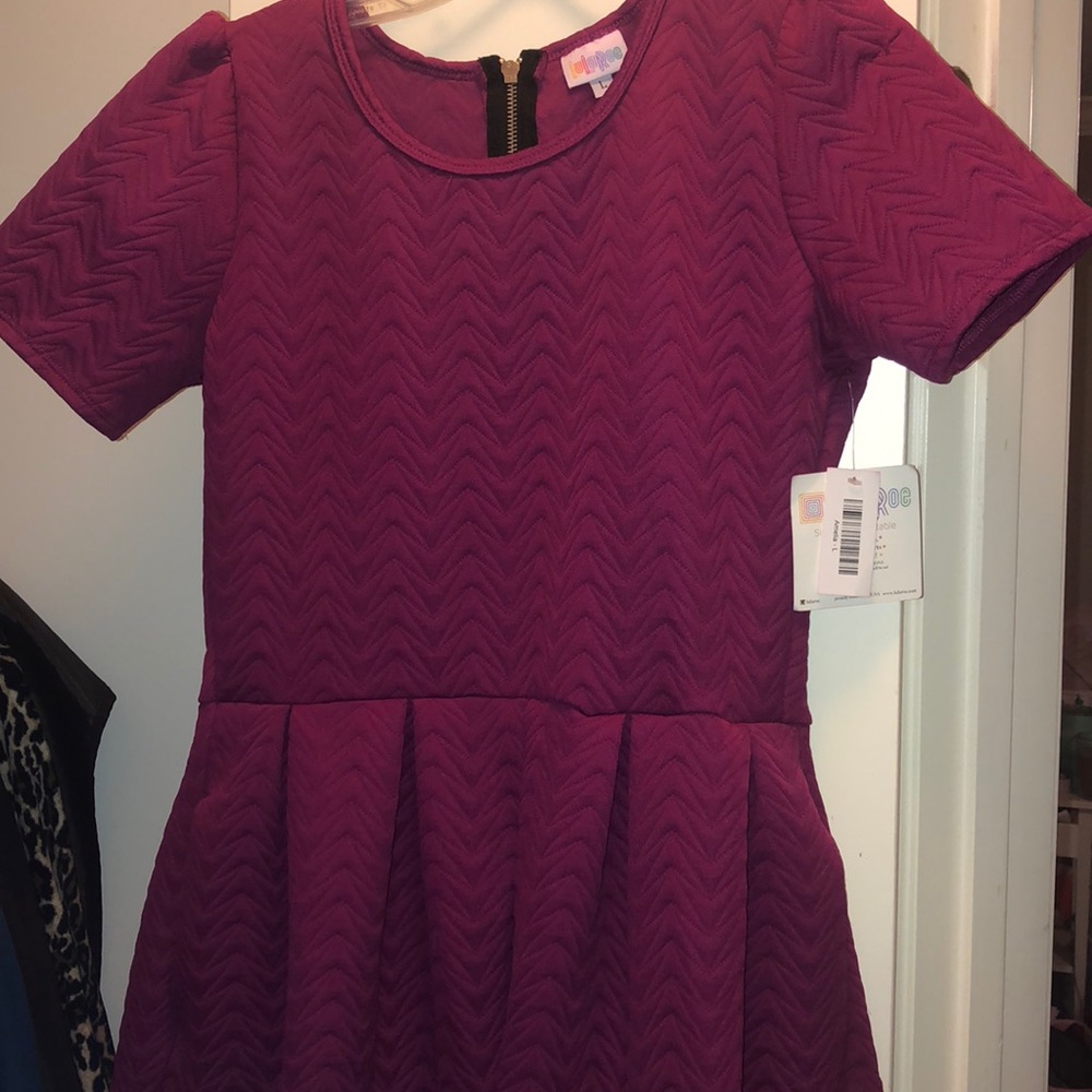Large maroon Amelia
